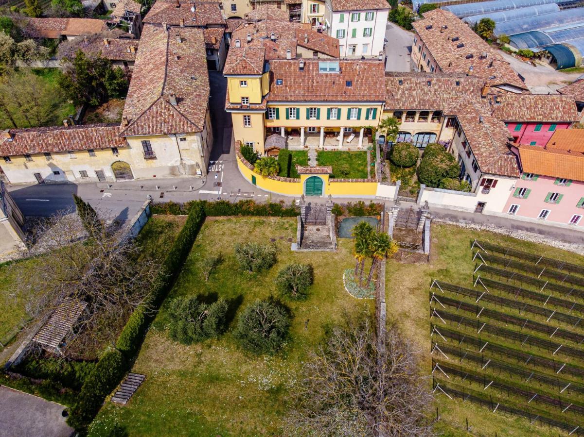 Castello Di Brusata Apartment By Quokka 360 - Romantic Flat With Pool Мендризио Экстерьер фото